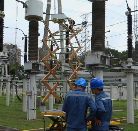 绝缘子带电激光清洗机器人